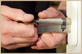 Elite Locksmith Services Glenshaw, PA 412-226-6574 Elite Locksmith Services Glenshaw, PA 412-226-6574 - 1-locksmiths
